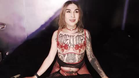 Nikki online show from 01.23.25