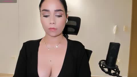 Snapshot of cyborgmuse chatting on 10.22.25 cyborgmuse online show from 10.22.25