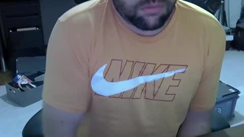 Snapshot of cyrsug chatting on 10.15.25 cyrsug online show from 10.15.25