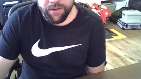 Snapshot of cyrsug chatting on 11.14.25 cyrsug online show from 11.14.25