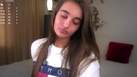 Isabella online show from 09.28.25