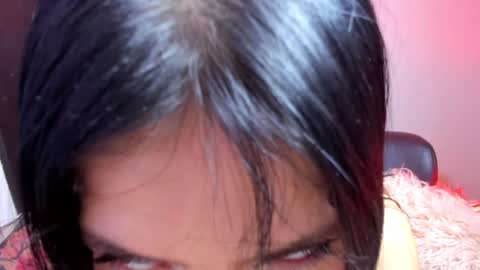 Snapshot of daahanna_ chatting on 12.14.24 Ailyn online show from 12.14.24