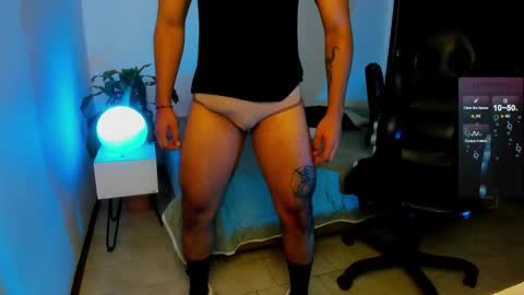 Snapshot of daarkomalfoy chatting on 10.20.25 Mauricio online show from 10.20.25