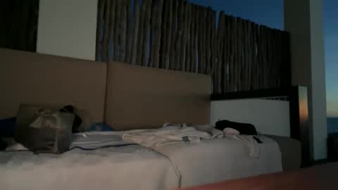 Jewbb online show from 04.10.26