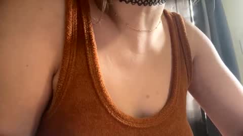 Snapshot of dabqueen_1994 chatting on 03.29.26 dabqueen_1994 online show from 03.29.26