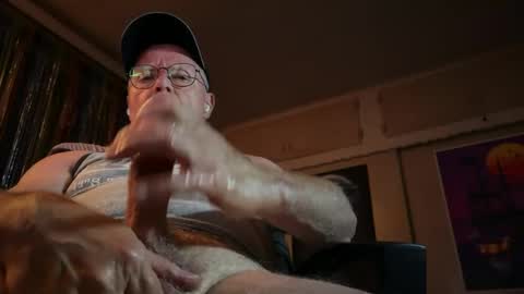 Snapshot of dadbate23 chatting on 07.08.26 dadbate23 online show from 07.08.26