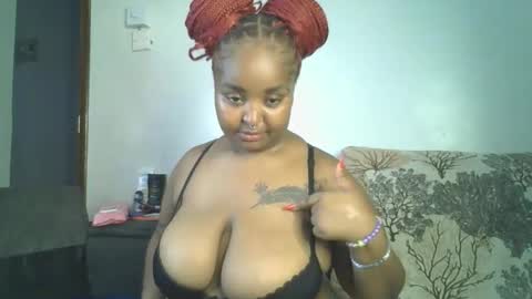 Snapshot of daddies_toy1 chatting on 10.14.25 daddyiestoy online show from 10.14.25