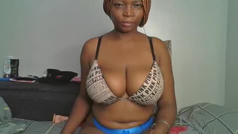 Snapshot of daddies_toy1 chatting on 10.18.25 daddyiestoy online show from 10.18.25