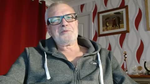 Snapshot of daddiescockforyou chatting on 10.09.25 Brian ... online show from 10.09.25