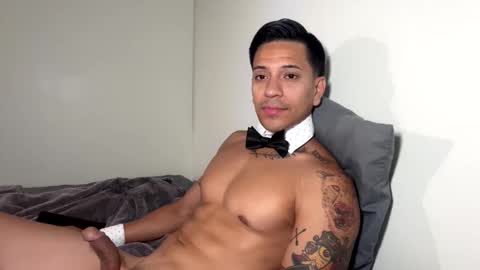 Snapshot of daddyfit95 chatting on 06.04.26 daddyfit95 online show from 06.04.26