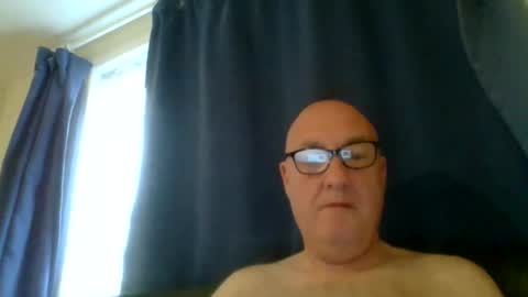 daddyhere4uall6 online show from 10.11.25