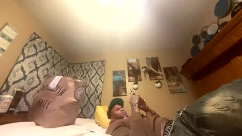 Snapshot of daddyjanimal chatting on 10.06.25 sexy tatted king bbc online show from 10.06.25