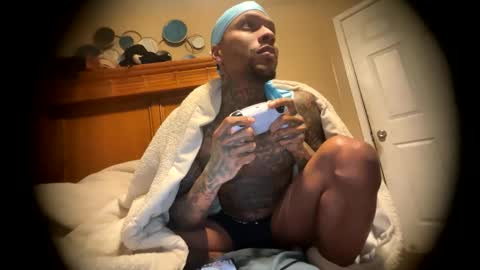 Snapshot of daddyjanimal chatting on 03.18.26 sexy tatted king bbc online show from 03.18.26