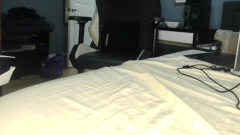 Snapshot of daddyl0nglegz93 chatting on 07.18.26 Cinnam0nRod online show from 07.18.26
