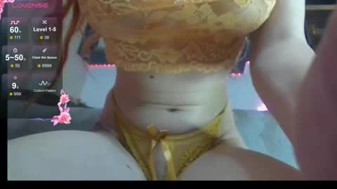 Snapshot of daddyslittleslutfox chatting on 11.06.25 daddyslittleslutfox online show from 11.06.25