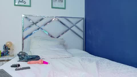 Anny  online show from 02.15.25