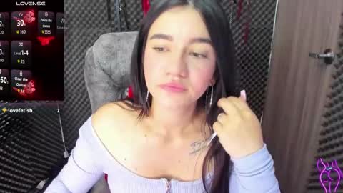 Snapshot of daddyspetite_ chatting on 10.29.25 Lili online show from 10.29.25