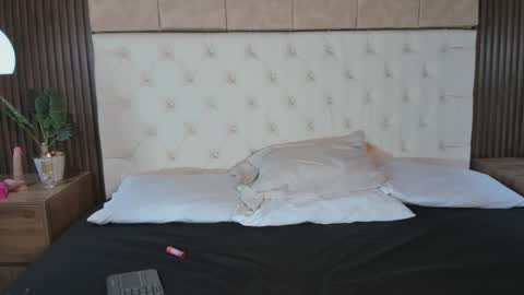 Snapshot of dafne_hillss chatting on 09.18.25 dafne_hillss online show from 09.18.25