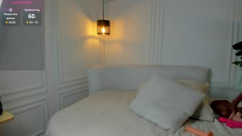 dafne_hillss online show from 04.07.26