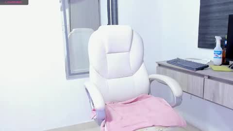 Dahian  online show from 09.18.25