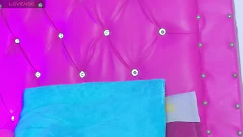    online show from 01.10.25