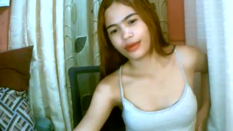Im Dahlia online show from 01.05.25