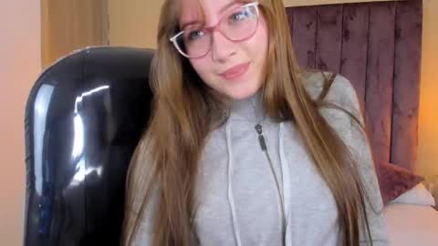 Snapshot of dahlia_rousse chatting on 10.27.25 Dahlia online show from 10.27.25