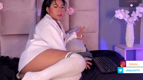 Snapshot of dahne_ chatting on 03.11.26 Dahne online show from 03.11.26