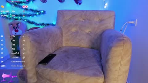 Snapshot of dahnia chatting on 01.04.25 Dahnia online show from 01.04.25