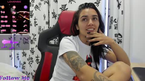 Snapshot of daila_ chatting on 03.08.25 daila_ online show from 03.08.25