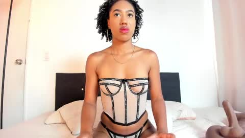 Daila Smith  online show from 04.04.26