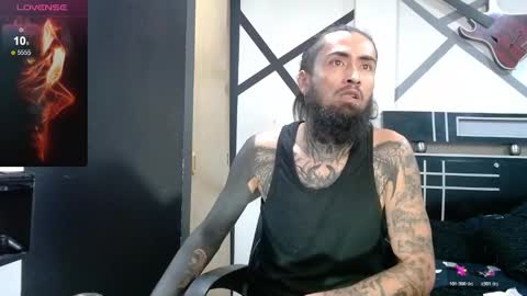 Snapshot of daimon_rock01 chatting on 11.11.25 felipe online show from 11.11.25