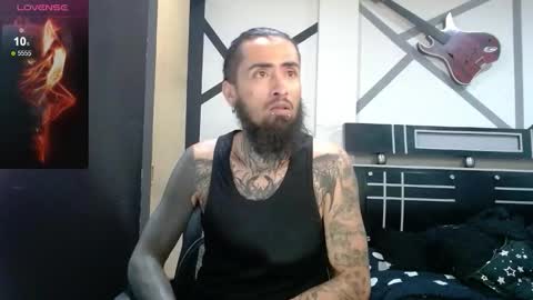 Snapshot of daimon_rock01 chatting on 11.12.25 felipe online show from 11.12.25