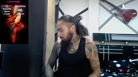 Snapshot of daimon_rock01 chatting on 02.25.26 felipe online show from 02.25.26