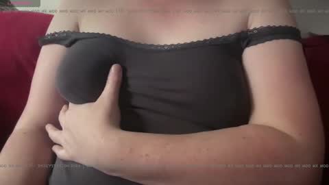 Snapshot of dairystation chatting on 10.22.25 Mx Mommy Moo online show from 10.22.25