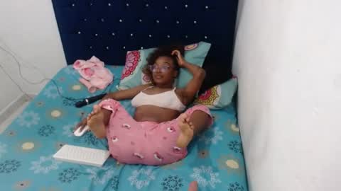 Snapshot of daisha_becker chatting on 01.30.25 daisha_becker online show from 01.30.25