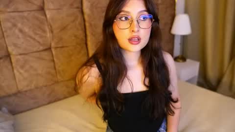 Lauren            online show from 04.03.26