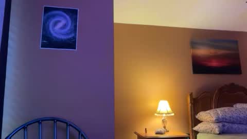 Daisy137 online show from 12.18.25