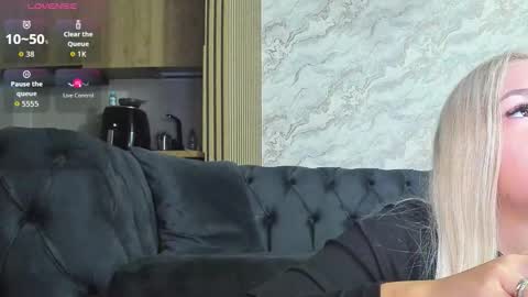 DaIsy Abby online show from 10.16.25