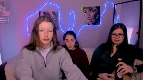 Snapshot of daisy_baby_ chatting on 02.03.26 daisy online show from 02.03.26