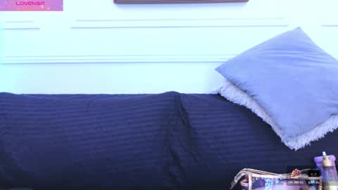 Daisy Price online show from 02.06.26