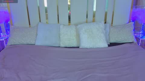 daisydelight_ online show from 11.08.25