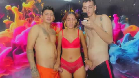 girl- paola online show from 02.15.25