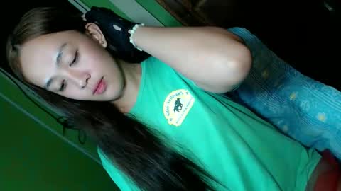 Snapshot of daisylira chatting on 12.03.25 LILY christmas wish breast implant online show from 12.03.25