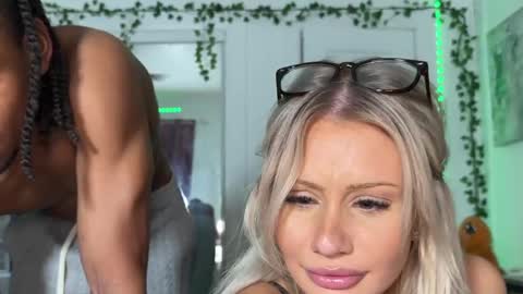 Snapshot of daisyy888 chatting on 02.20.25 daisy online show from 02.20.25