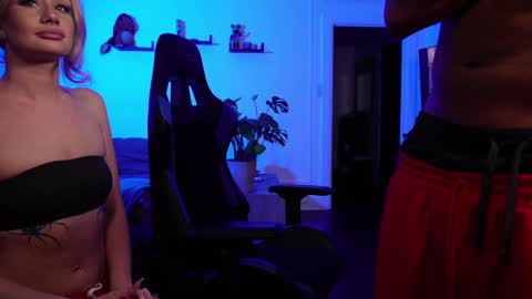 Snapshot of daisyy888 chatting on 09.13.25 daisy online show from 09.13.25