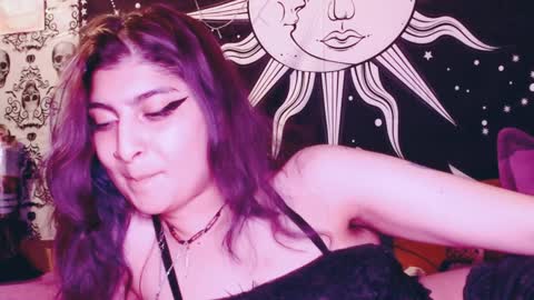 Snapshot of dak_7 chatting on 12.19.24 -- -- help me reach 100 hands up online show from 12.19.24