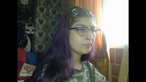 Snapshot of dak_7 chatting on 10.01.25 -- -- help me reach 100 hands up online show from 10.01.25