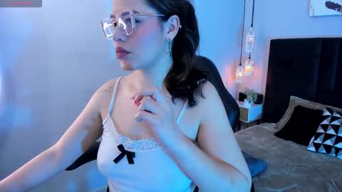 Snapshot of dakhota_rouge chatting on 11.07.25 Dakhota online show from 11.07.25