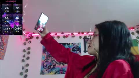 Snapshot of dakkohott chatting on 12.22.25 Dakko online show from 12.22.25